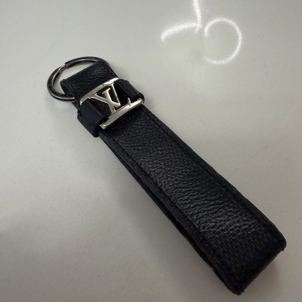 Louis Vuitton Black Leather Strap Key Holder
